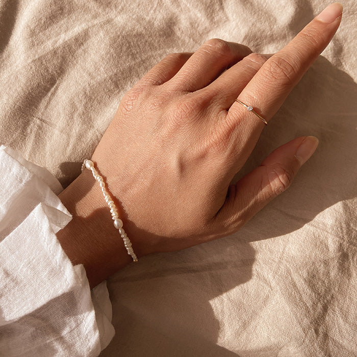 fresh water pearl bracelet wrap on female hand